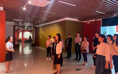 赓续文化传承 坚定文化自信 ——纪监审党支部、财务处党支部赴广西壮族自治区图书馆联合开展主题党日活动