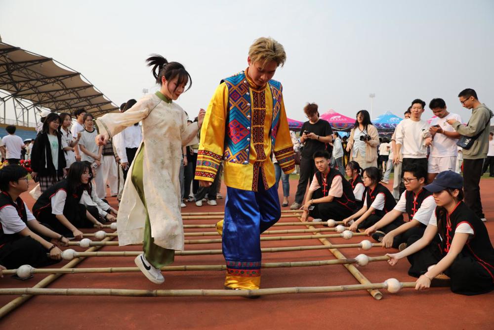 6af9408c14fa3105d5bca41307847f13