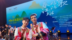 学校越南学子民歌赛场展风采 跨国演绎文化交融