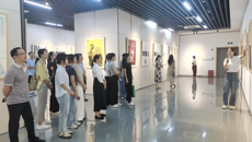 公共卫生与管理学院组织师生参观广西高校廉洁教育主题作品展