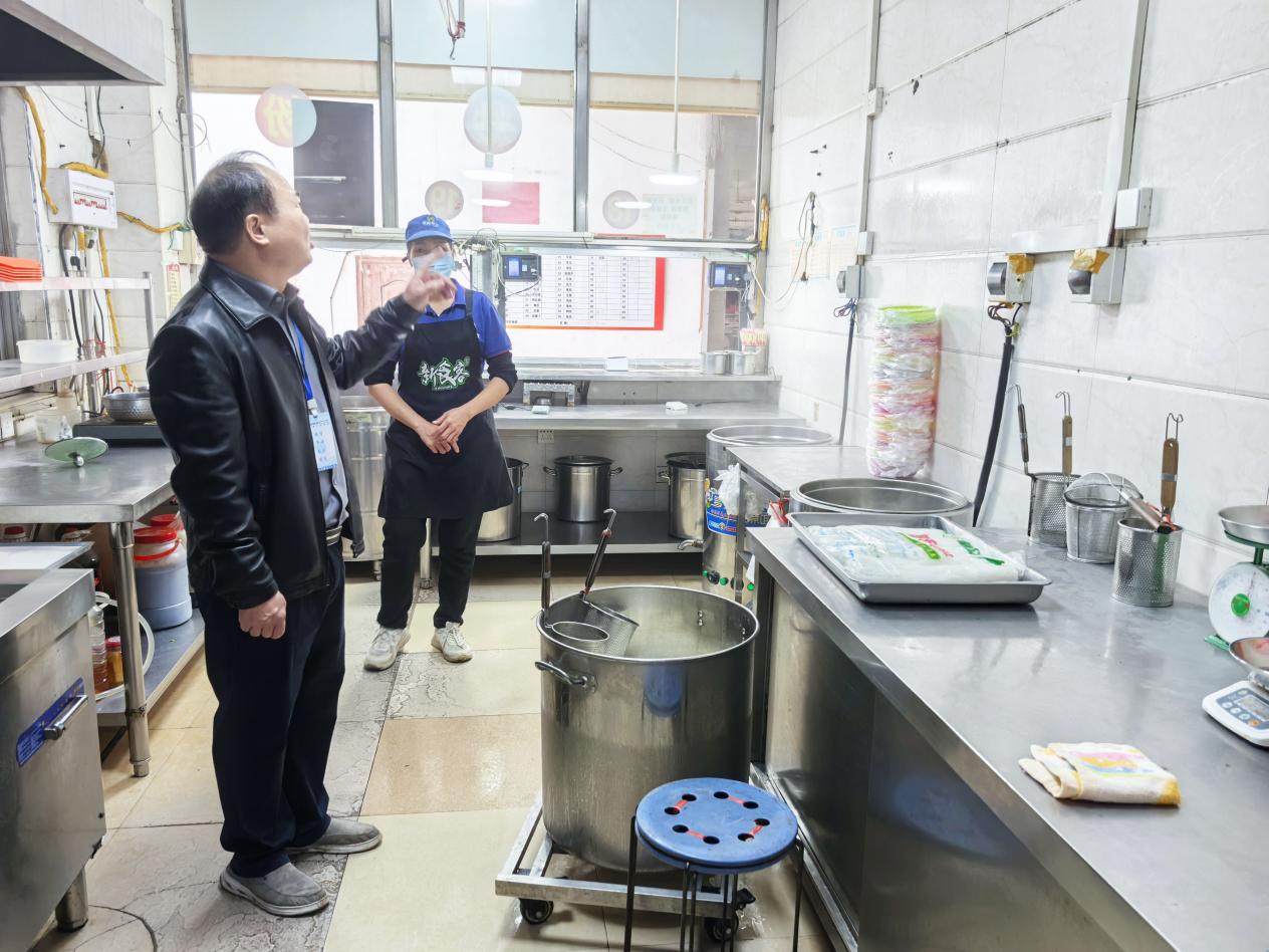 黄副带队检查北湖校区5