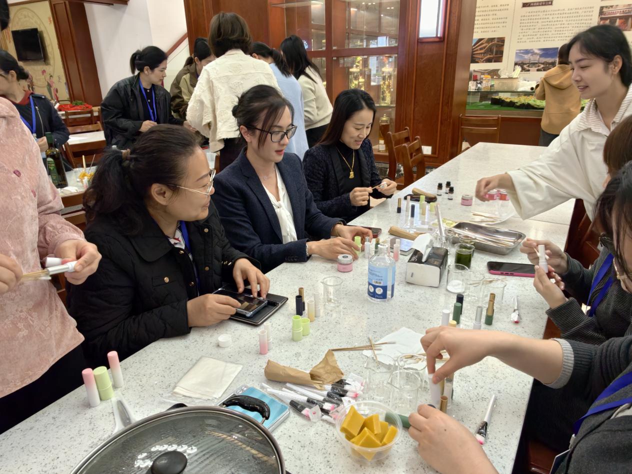 8efb34b70618d23dec3649dfc58c12ba