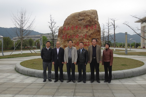 参观桂林电子科技大学花江校区