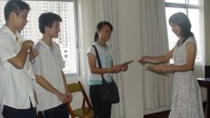 瑞康医院庆“七一”系列活动之慰问老党员和困难党员