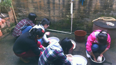 心系五保户 关爱孤寡老人——赛恩斯新医药学院2010级学生党支部开展学雷锋活动