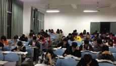 瑞康临床医学院学子再振学风掀起“早读自习热”