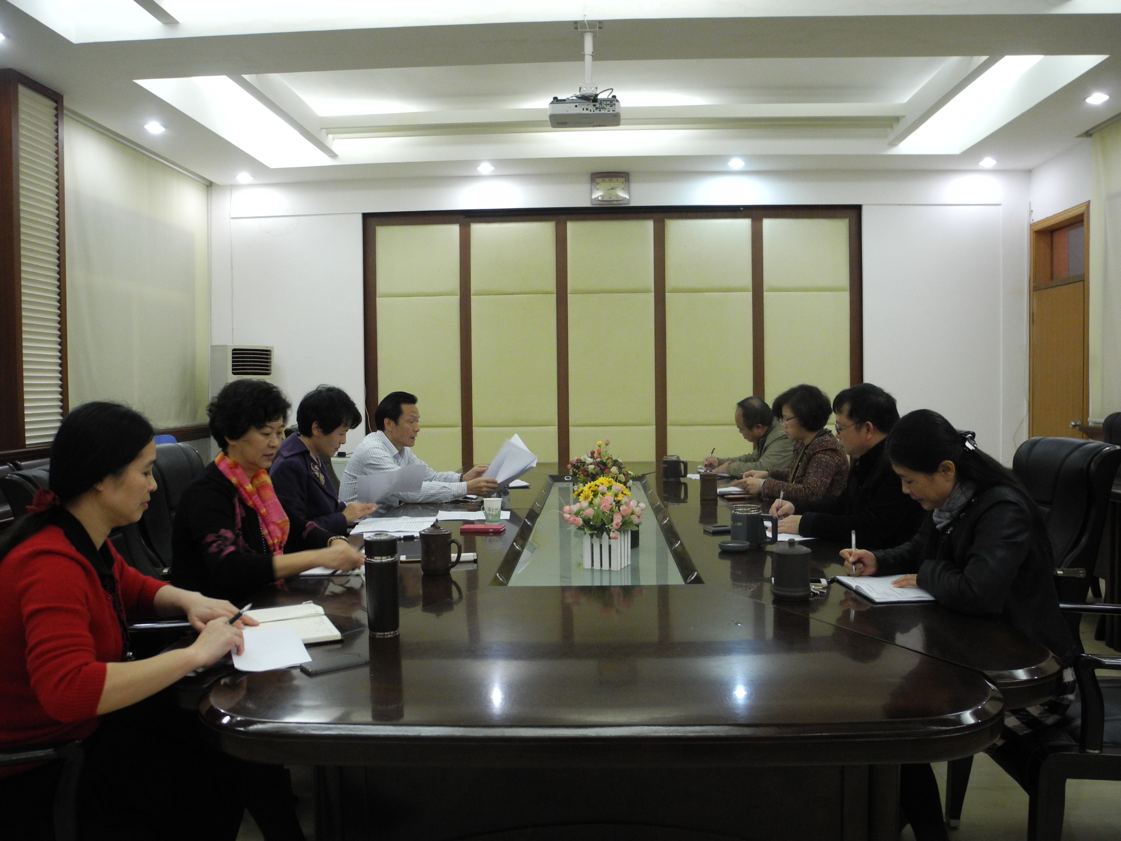 “三严三实”专题民主生活会现场