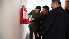 护理学院(中医学校)党委书记冼锦华深入广西重阳老年公寓检查指导安全工作