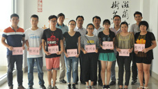 赛恩斯新医药学院党委开展“七一”走访慰问党员活动