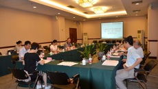 庞宇舟副校长检查瑶医药学院学期末工作情况并祝贺《瑶医诊疗技术操作规范》等3项广西地方标准顺利通过区质量技术监督局审定