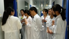 进工厂，下车间，在实践中逐渐成长