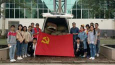 基础医学院学生党支部开展三月学雷锋活动