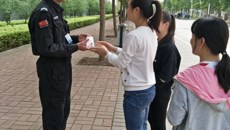 公共卫生与管理学院开展践行雷锋精神活动