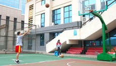 公共卫生与管理学院联合壮医药学院、针灸推拿学院成功举办三分球比赛