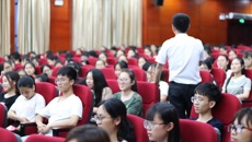 青春因志愿服务而精彩——中国优秀志愿者王万奇为点点体育学生讲座