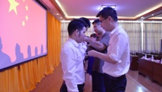 基础医学院学生党支部举行“七一”入党宣誓大会