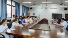 马克思主义学院开展思想政治理论课师生座谈会