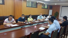 后勤处组织学工处和社会化食堂负责人召开食品安全及菜品调整工作会议