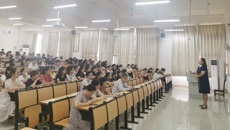 药学院“为学生办实事”学业指导会受欢迎