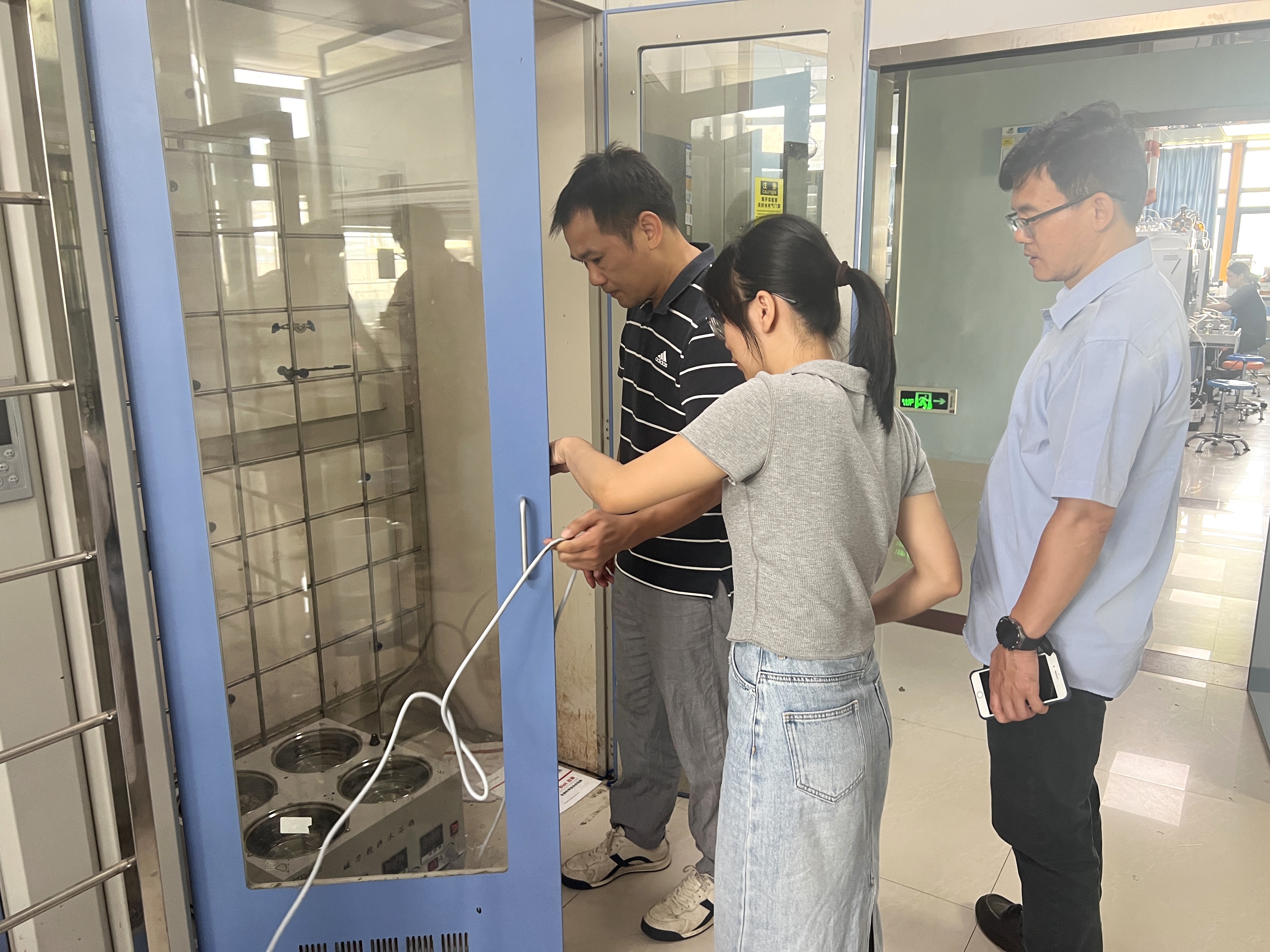 实验室安全卫生检查现场（二）