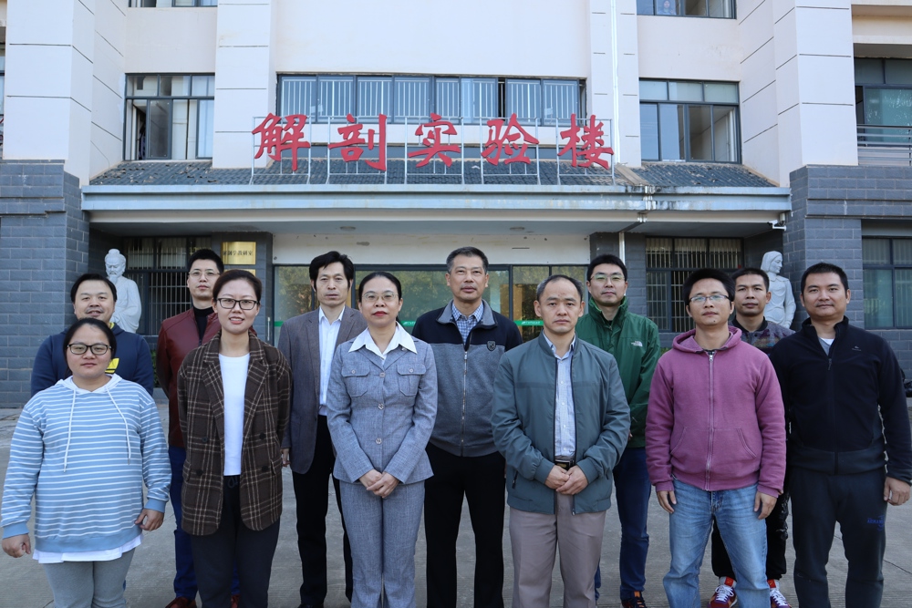 解剖学教研室全体合照1