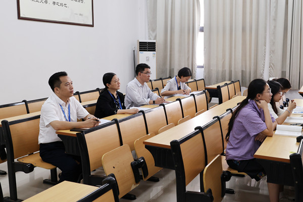 2025年秋季学期姚春校长听课_副本