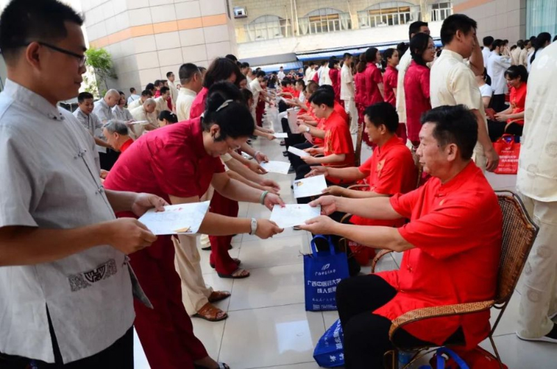 师承班拜师仪式。taptap点点体育供图