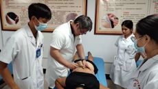 附属国际壮医医院外科第七党支部为上林县群众送温暖、送健康