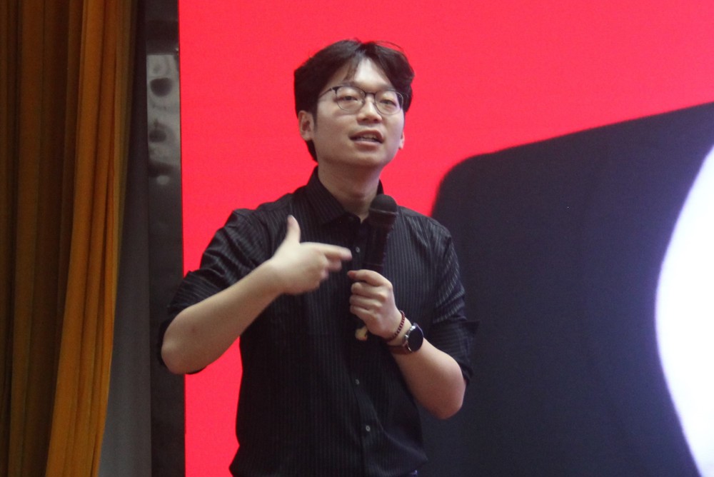 秋叶集团AI智能工作台项目开发总监哈雷老师主讲